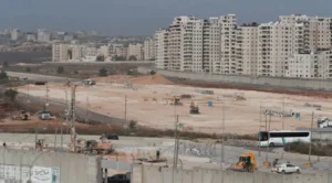 المخطط الاستيطاني في مطار القدس يهدد الربط الجغرافي والديمغرافي مع رام الله